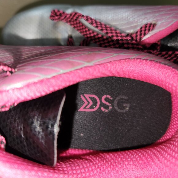DSG Pink and Silver Soccer Cleats  Girls Size 13 - Picture 11 of 15